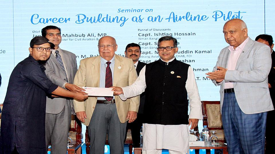 Visitors win attractive raffle draw prizes at job, career fair in BD travel trade