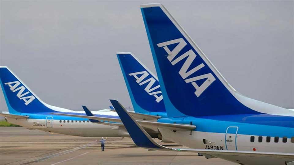 ANA Boeing 737-800 turns back after windshield crack