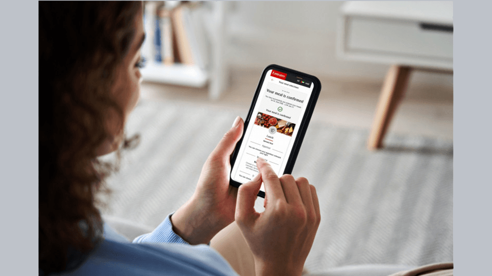 Emirates offers preordering of onboard meals