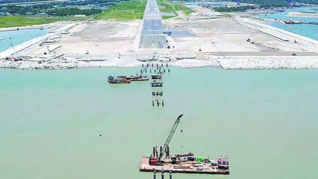 ডিসেম্বরে সাগর ছুঁয়ে নামবে উড়োজাহাজ
