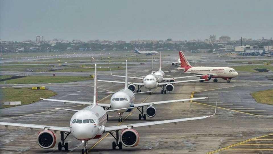 Rain lash Mumbai, flight operations hit