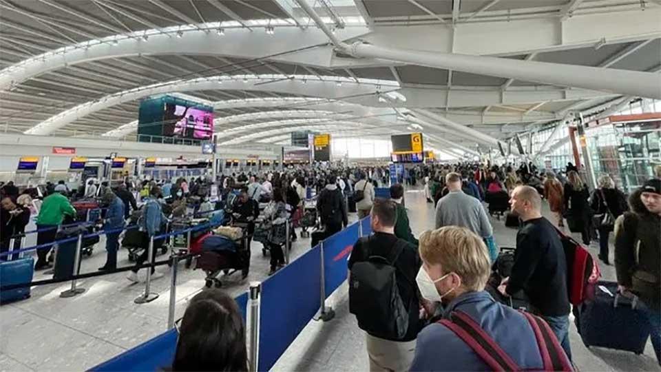 4-day strike at Heathrow upsets travellers