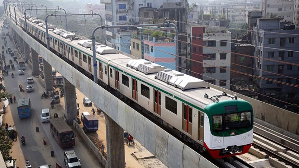 Metro rail carried 3.35 lac passengers since opening
