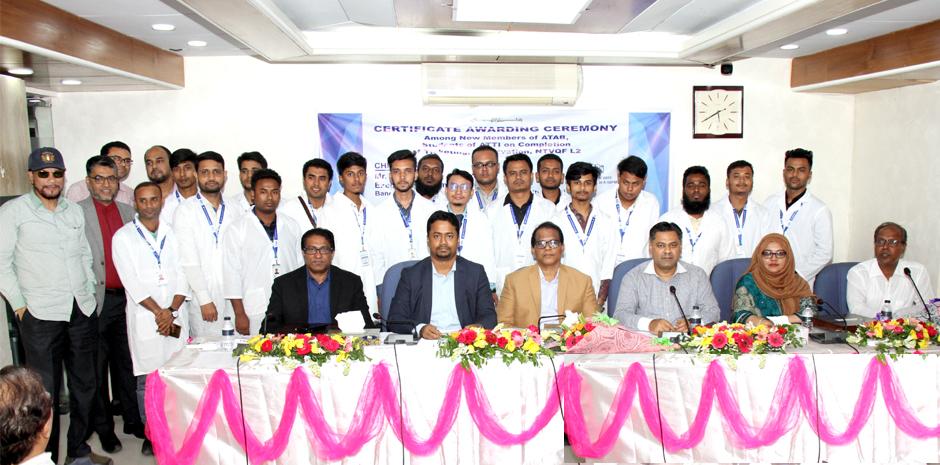 ২০ জন এটিটিআই প্রশিক্ষণার্থীদের সমাপনী সনদপত্র বিতরণ