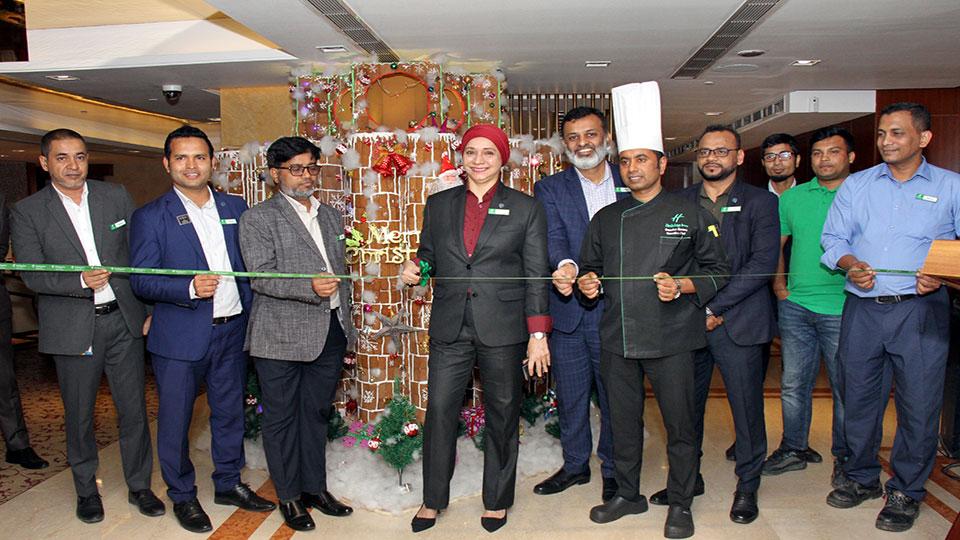 Holiday Inn Dhaka unveils gingerbread parliament house to celebrate Christmas