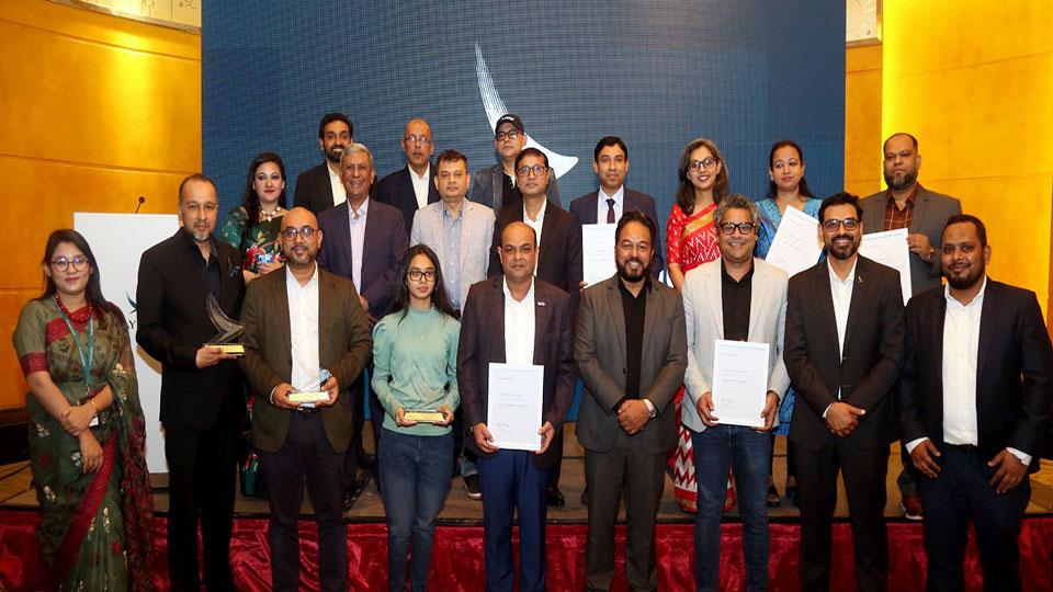 Cathay Pacific honours its top agents in BD