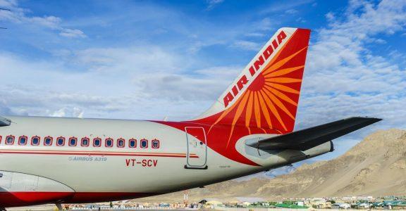 Air India signs deal to buy 500 new aircraft