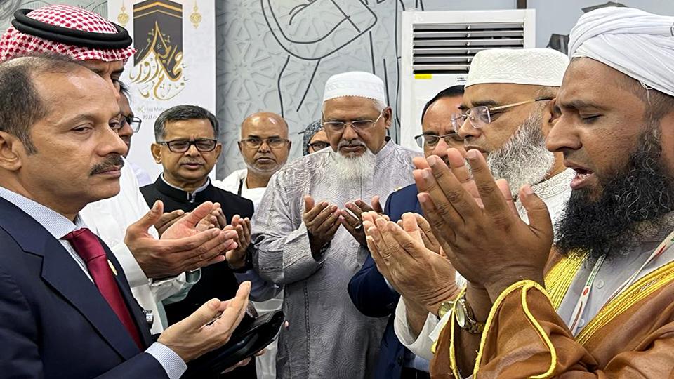 Country’s first hajj flight leaves for Saudi Arabia with 415 pilgrims