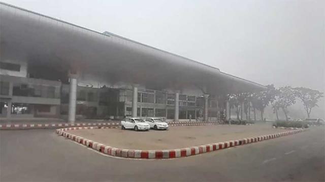 সৈয়দপুরে ঘন কুয়াশায় প্লেন ওঠানামায় বিঘ্ন