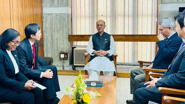 দেশের এভিয়েশন খাতে কারিগরি সহায়তা করতে চায় সিঙ্গাপুর