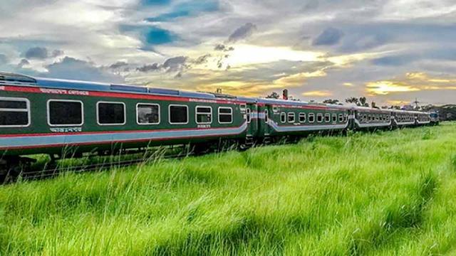ঢাকা-কক্সবাজার রুটে আন্তঃনগর ট্রেনে সর্বনিম্ন ভাড়া ৫০০ টাকা