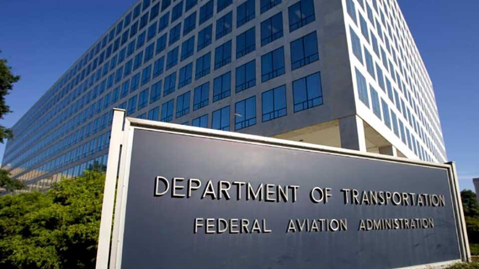 FAA says unruly passenger incidents remain high