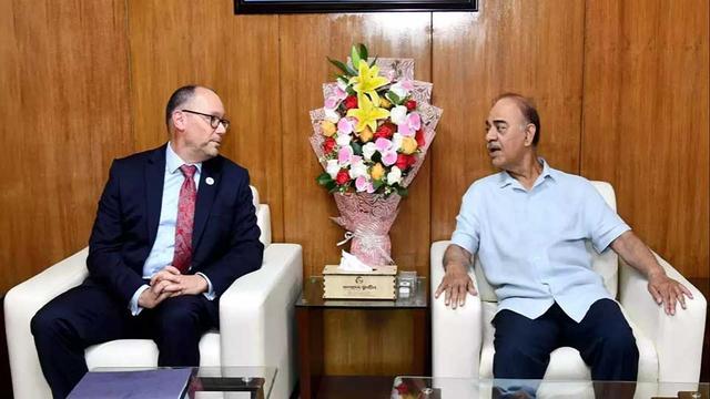 উড়োজাহাজ কেনার বিষয়টি ২ মাসের মধ্যে কমিটি চূড়ান্ত করবে: মন্ত্রী