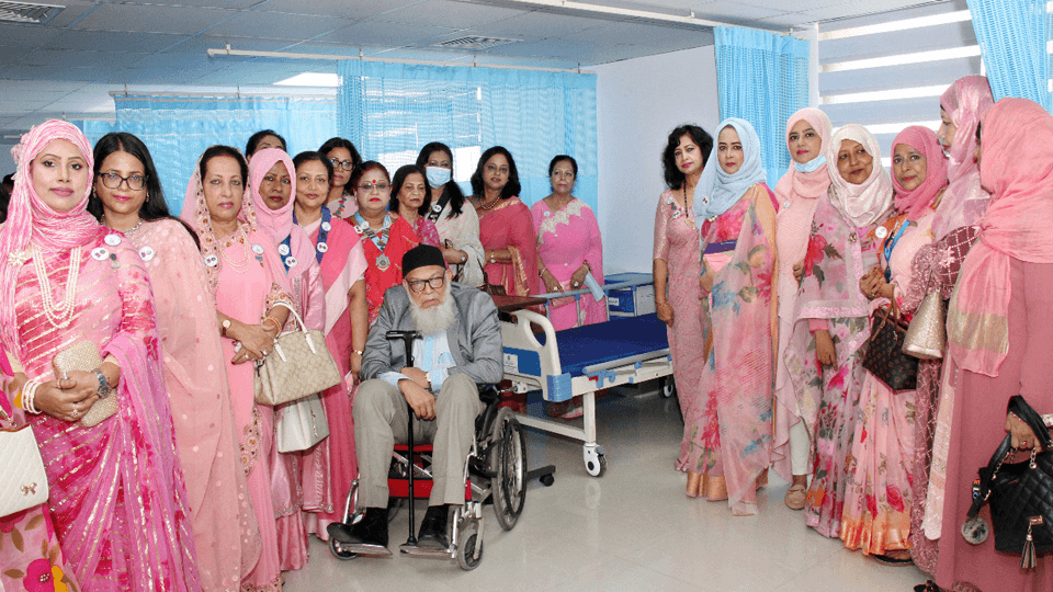 Inner Wheel helps set up a gynae and obs ward at AMC