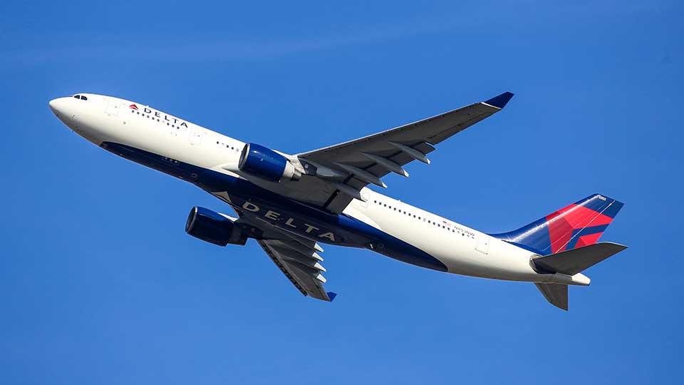 Boeing jet loses nosewheel before takeoff in Atlanta