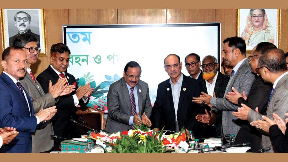 New MoCAT Minister Faruk Khan pledges Biman's passenger service improvement