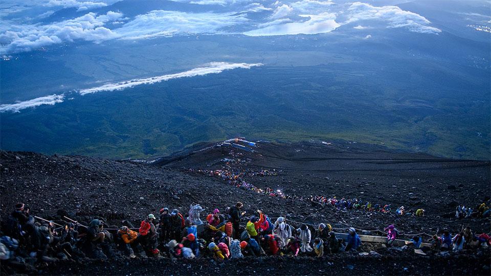 Mount Fuji begins charging JPY 2000 entrance fee to climbers